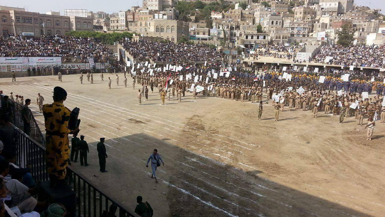 بالصور..سيول بشرية هائلة تلبية لدعوة زعيم الحوثيين بالغضب للأقصى